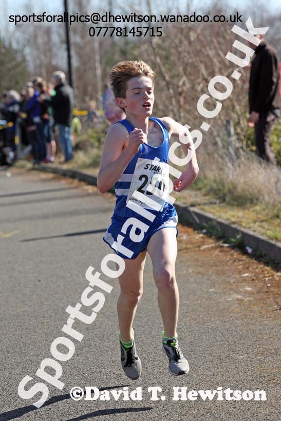 Under-15s boys and girls Elswick Harriers Good Friday Road Relays. Photo: David T. Hewitson/Sports for All Pics